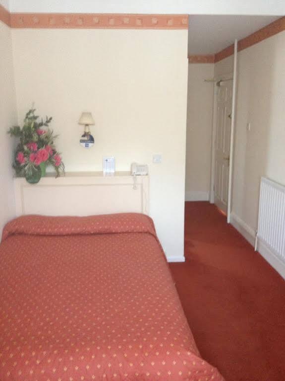 Borough Arms Hotel Newcastle-under-Lyme Buitenkant foto