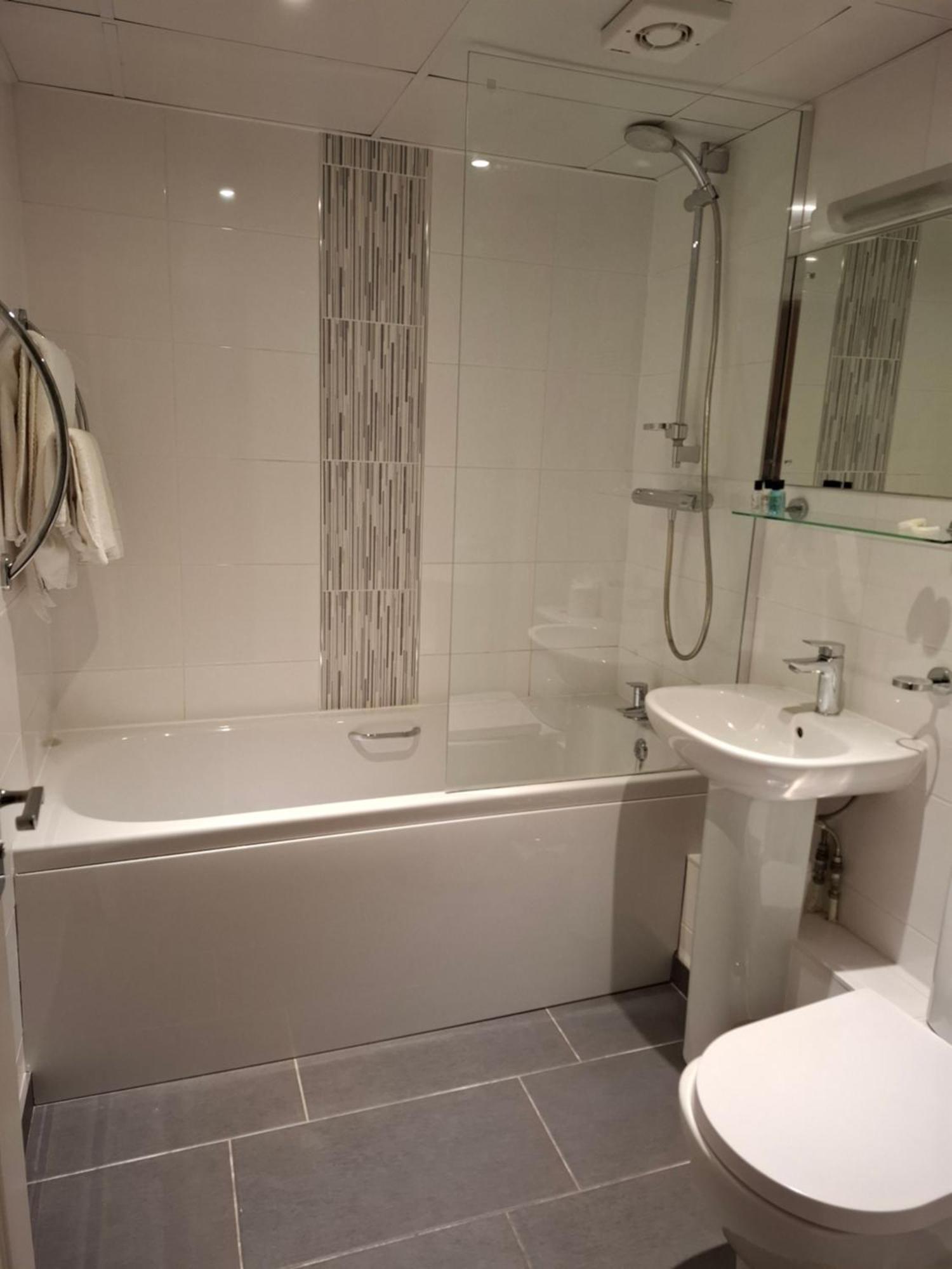 Borough Arms Hotel Newcastle-under-Lyme Buitenkant foto